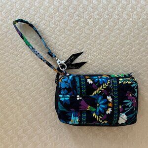 Vera Bradley Floral Quilted Wristlet Wallet Multi-Color Zip Around